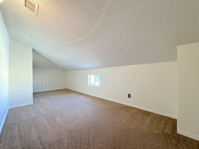 Building Photo - 11028 Acoma St