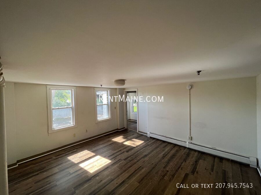 Building Photo - 2412 Western Ave