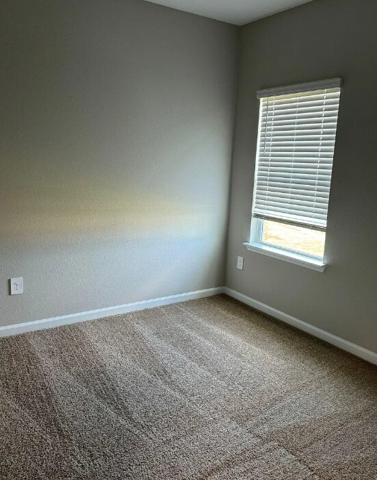 Building Photo - 657 Silver Landing Dr