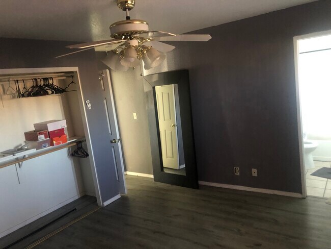 Building Photo - 20958 Nisqually Rd