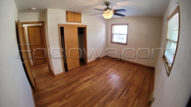 Building Photo - 214 24th St NW