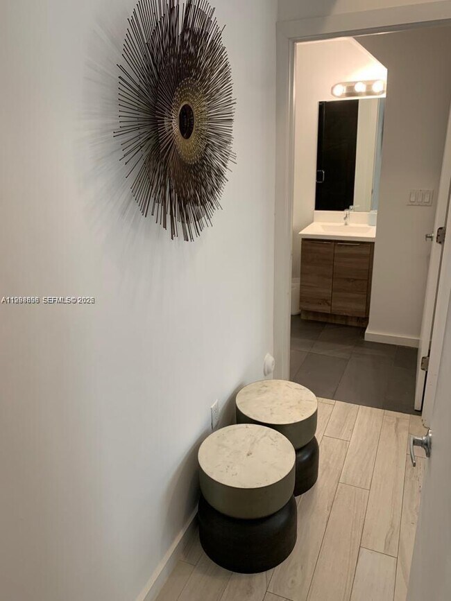 Building Photo - 1450 Meridian Ave