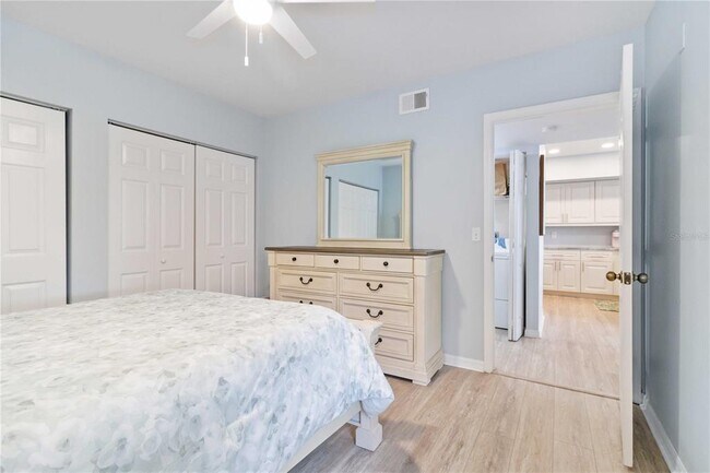 Building Photo - 1005 Villagio Cir