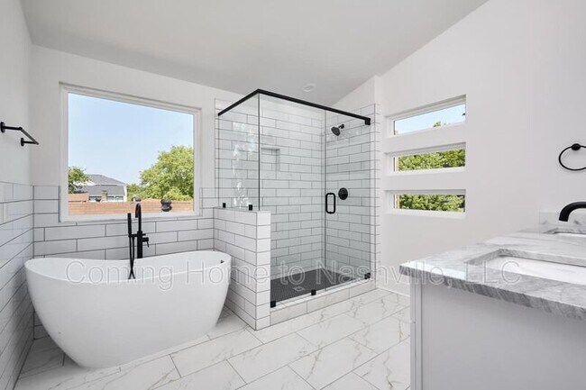 Building Photo - 1719 Pecan St