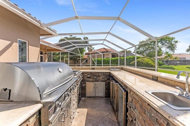 Building Photo - 6689 NW 70th Pl
