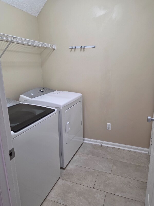 Building Photo - 3867 Chapelgate Rd