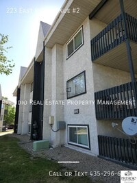 Building Photo - 223 E Hill Ave