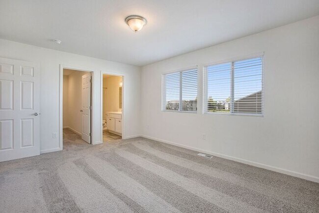 Building Photo - 2644 Blooming Bud Ln