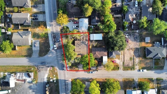 Building Photo - 1501 Maiden Ln