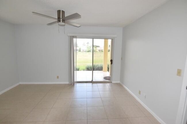 Building Photo - 6300 La Costa Dr