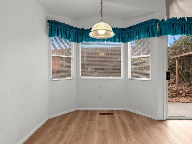 Building Photo - 6165 Greenbrook Dr