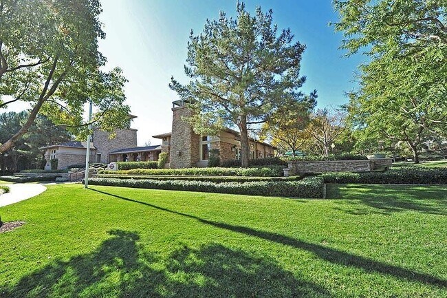 Building Photo - 9663 Stonecrest Blvd