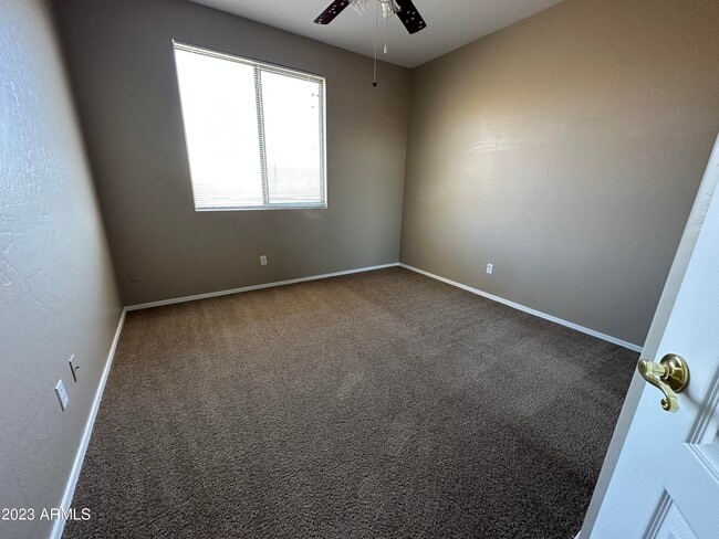 Building Photo - 16914 S Cedarwood Ln