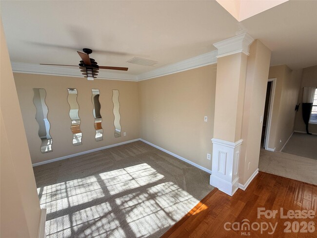 Building Photo - 5219 Sunriver Rd