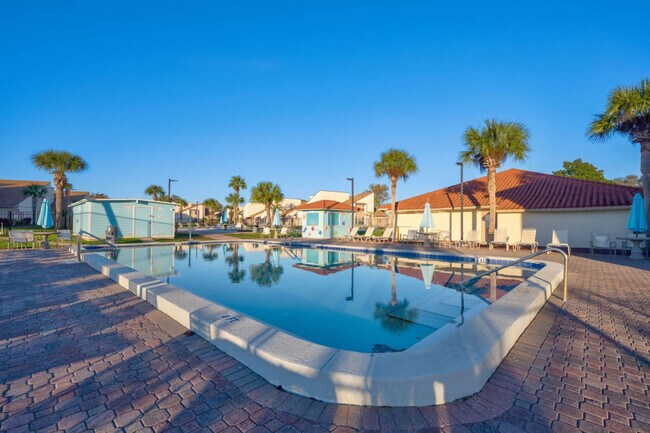 Building Photo - 17462 Front Beach Rd