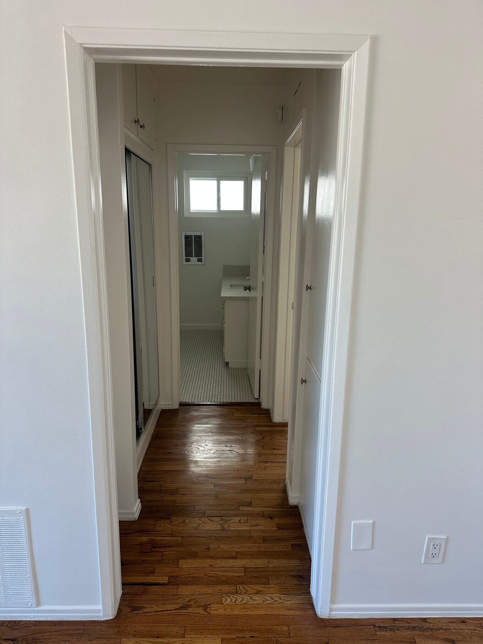 Building Photo - 6070 Pickford St