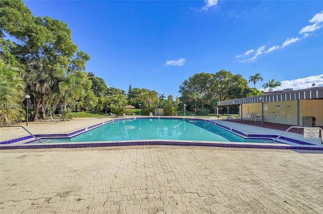 Building Photo - 1681 NW 70th Ave