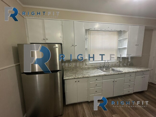 Building Photo - Charming 2 Bedroom Home in Dayton