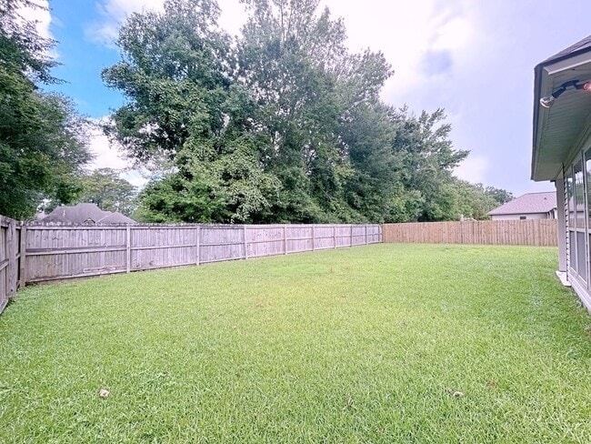 Building Photo - 4 Bedroom House In Ascension Parish with C...