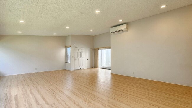 Building Photo - Waipio Gentry - beautifully renovated 3 be...