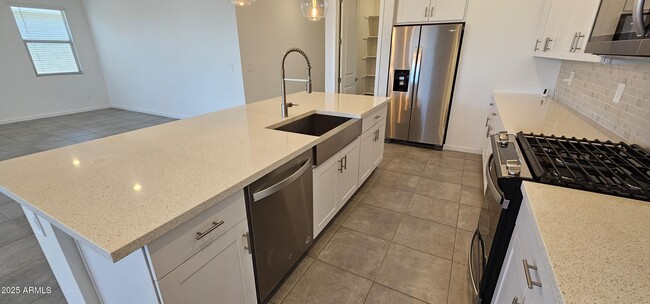 Building Photo - 5050 W Hunter Trl