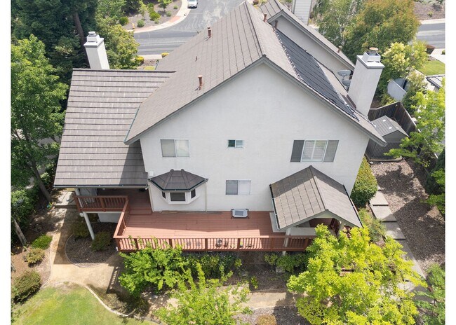 Building Photo - COMING SOON!!- 4bd 3ba two story home in e...