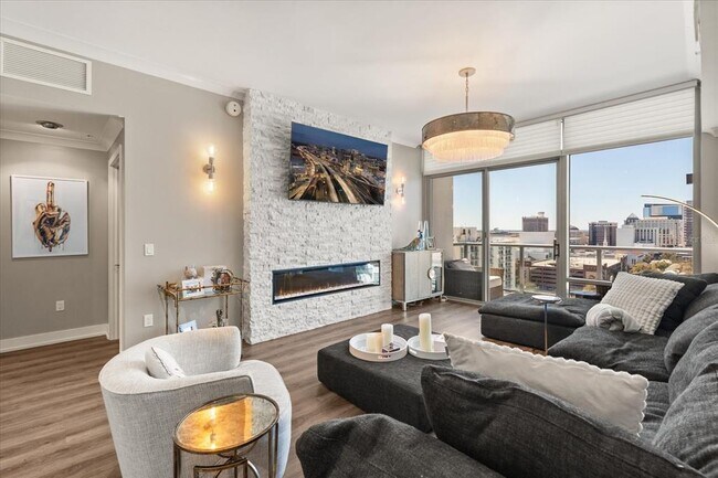 Building Photo - 260 S Osceola Ave