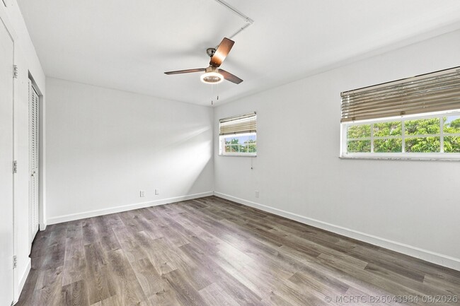 Building Photo - 640 Tennis Club Dr