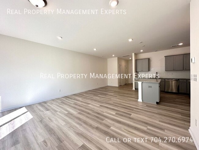 Building Photo - 2789 Yeager Dr NW