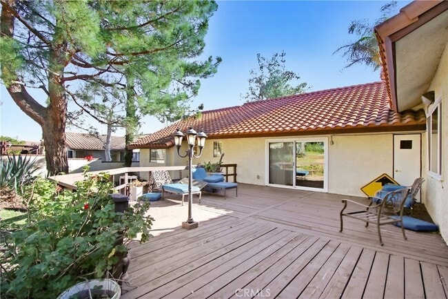 Building Photo - 10818 Hillside Rd