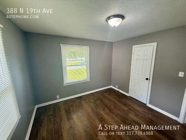 Building Photo - 388 N 19th Ave