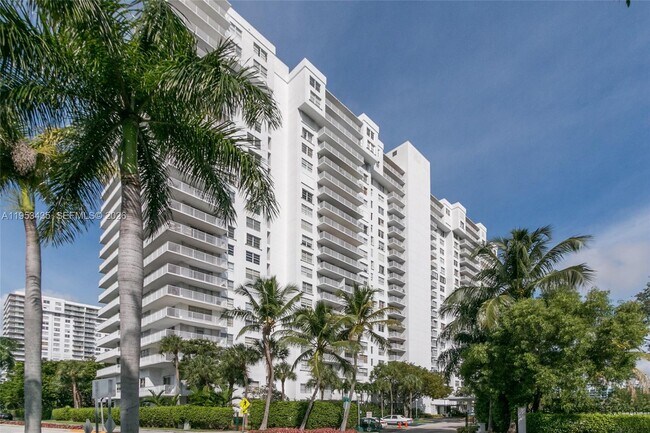 Building Photo - 2851 NE 183rd St