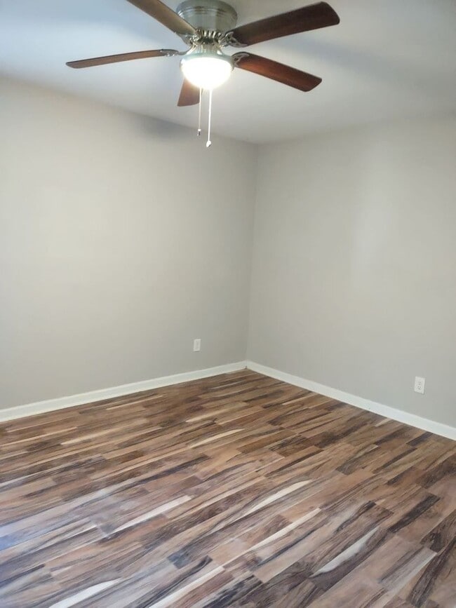 Building Photo - Birmingham/Center Point