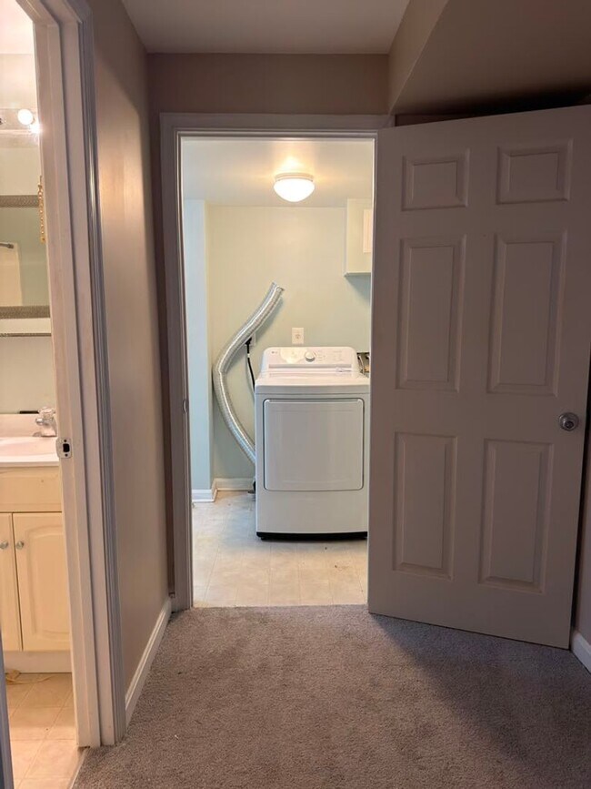 Building Photo - Private Basement Room in Waldorf | Utilities & WiFi Included