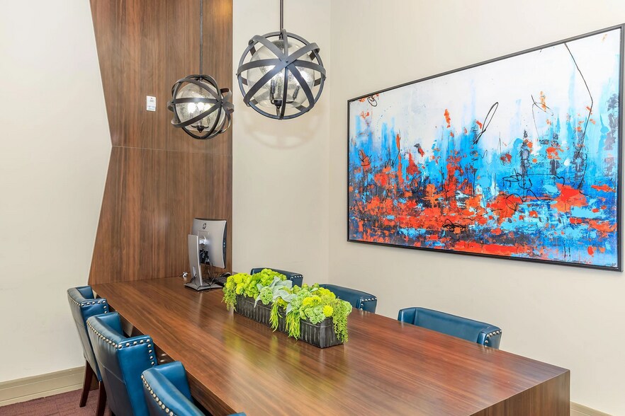 Building Photo - 1711 Caroline St