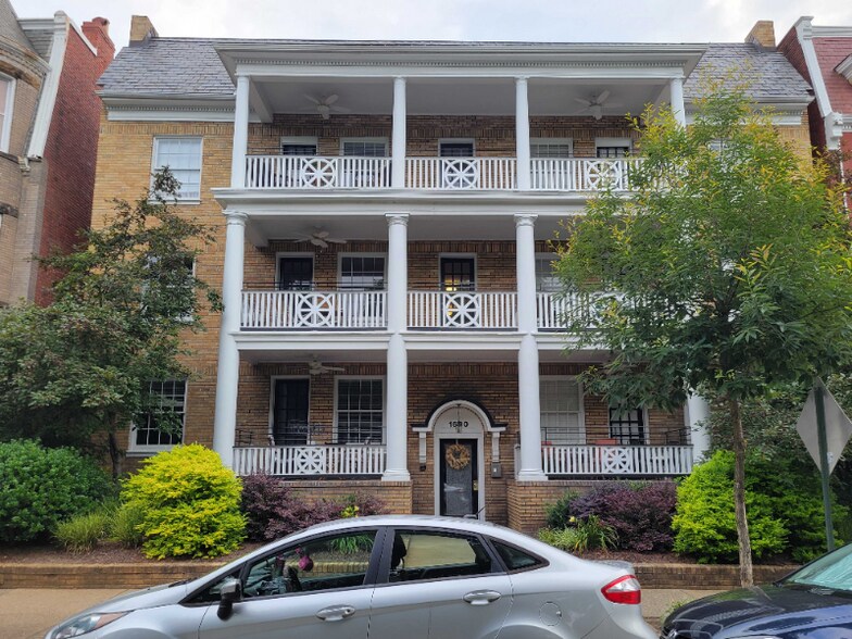 Primary Photo - 1630 Monument Ave