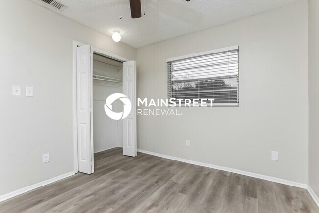 Building Photo - 3 Bedroom Pet-Friendly Home in CASSELBERRY, FL with Main Street Renewal