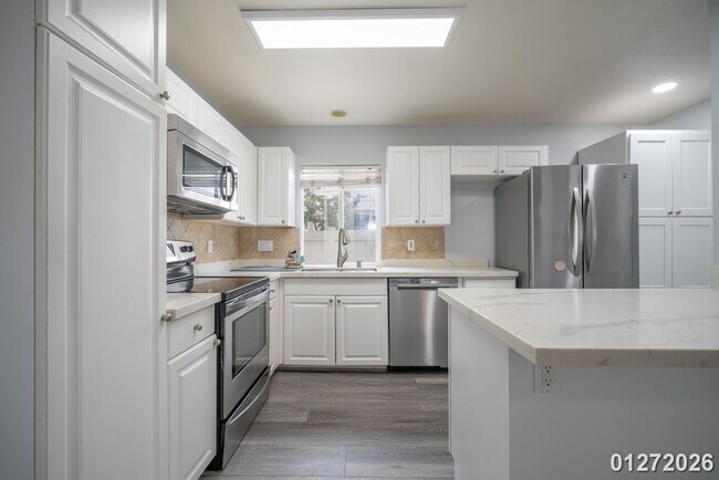 Building Photo - Ewa Beach Living – 3-Bed, 2.5-Bath with 2-Car Garage