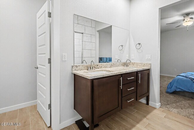 Building Photo - 12677 Viendo Norte Dr