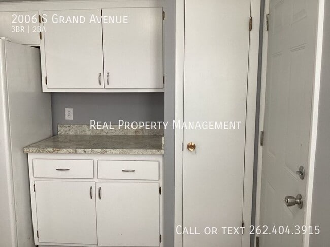 Building Photo - 2006 S Grand Ave