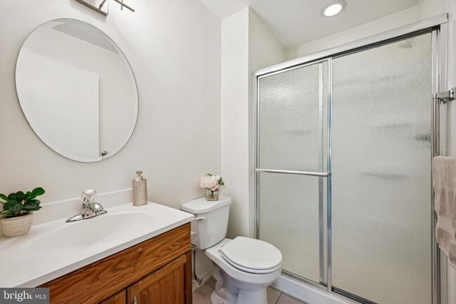 Building Photo - 1001 Woodhollow Dr