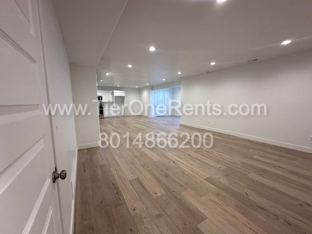 Building Photo - This property offers a NO DEPOSIT option a...