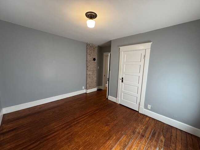 Building Photo - 1020-1022 S Randolph