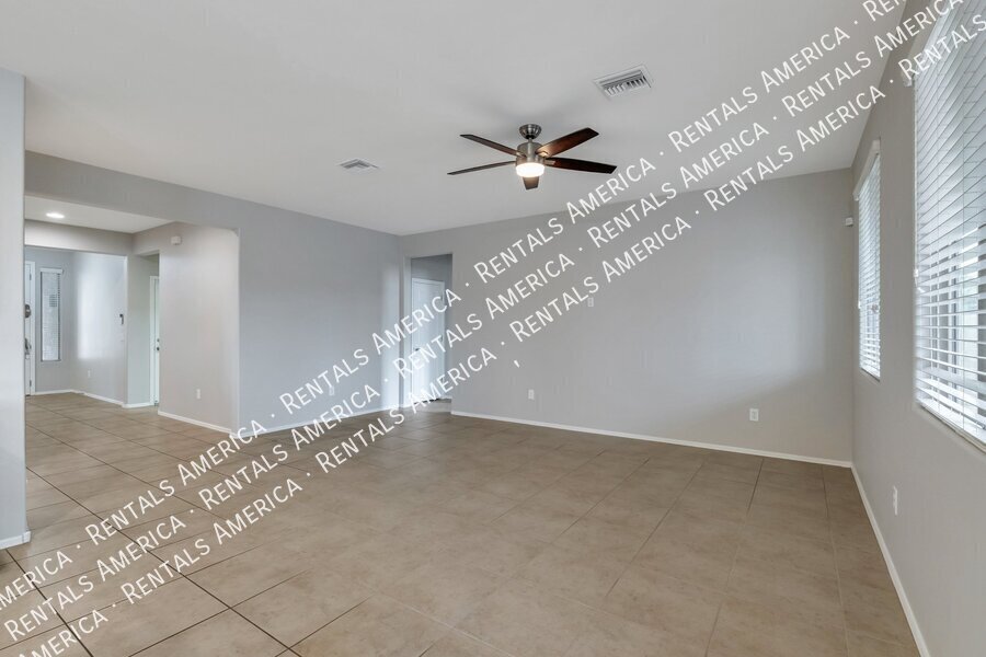 Building Photo - 8431 N Mountain Stone Pine Way