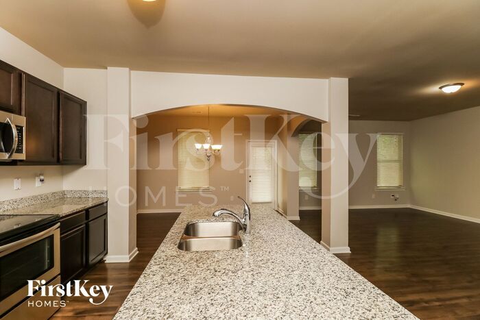 Building Photo - 205 Southwind Cir