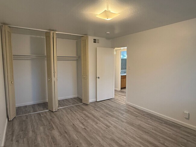 Building Photo - 3251 Santa Clara Ave