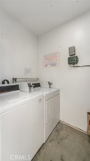 Building Photo - 218 15th St