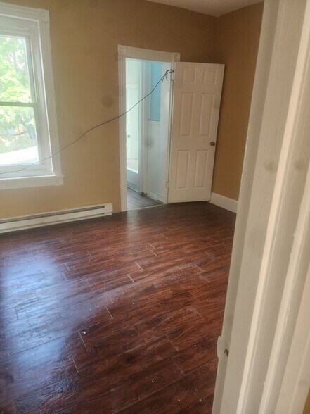 Building Photo - 519 tulpehocken street