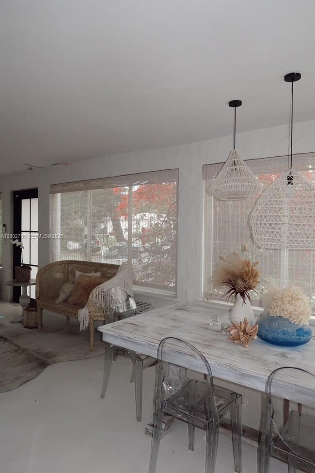 Building Photo - 2272 SW 11th Terrace