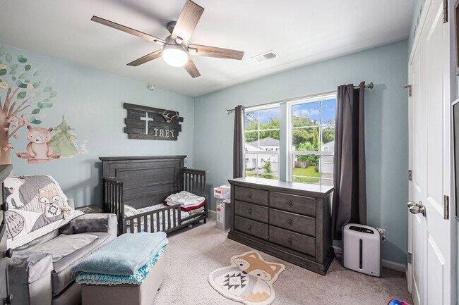 Building Photo - Spacious 5BR House in Charleston